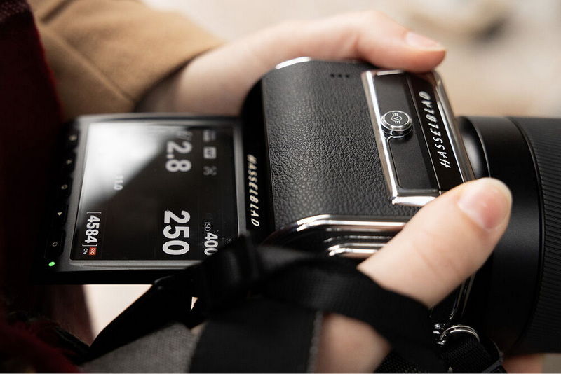 Hasselblad 907X & CFV 100C Medium Format Mirrorless Camera (EU) by  in  - EC MALL