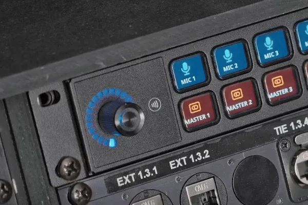 Elgato Stream Deck Studio (10GBO9901) by  in  - EC MALL