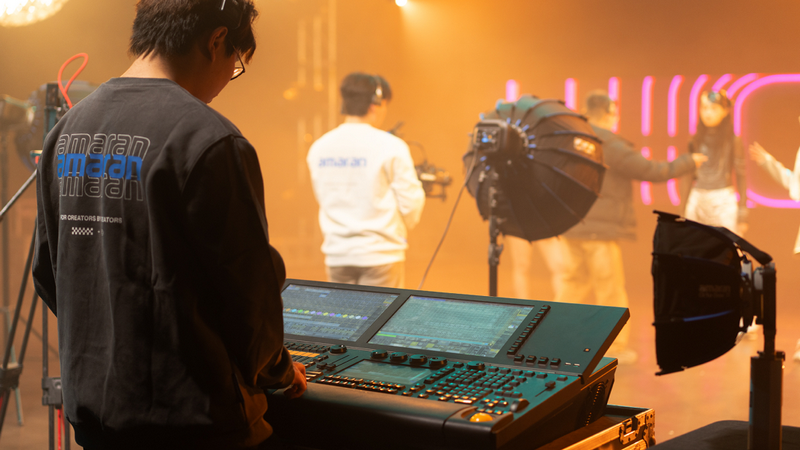 Amaran Halo 200x Bi-Color LED Monolight by  in  - EC MALL