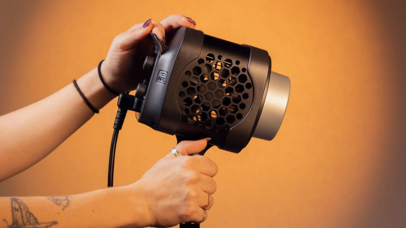 Amaran Halo 200x Bi-Color LED Monolight by  in  - EC MALL