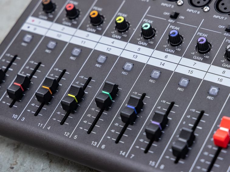 Zoom R20 Multi Track Recorder by  in  - EC MALL