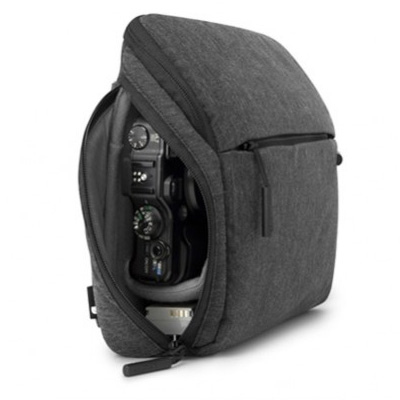 Incase point and shoot field bag top