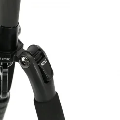 Sirui T-025SK Carbon Fiber Tripod with B-00K Ball Head-Detail4