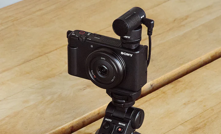 Sony ZV-1F Vlog Camera-Des12