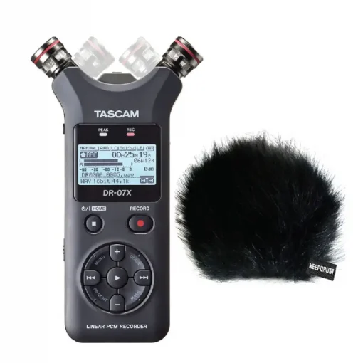 Tascam DR-07X Stereo Handheld Digital Audio Recorder and USB Audio Interface-Detail3