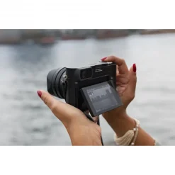 Leica Q3 Digital Camera-Detail15