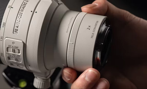 Sony FE 70-200mm f4 Macro G OSS II-Des5