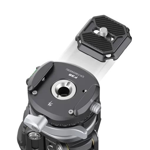 Ulanzi F38 Quick Release Travel Tripod Carbon Fiber - Image 4