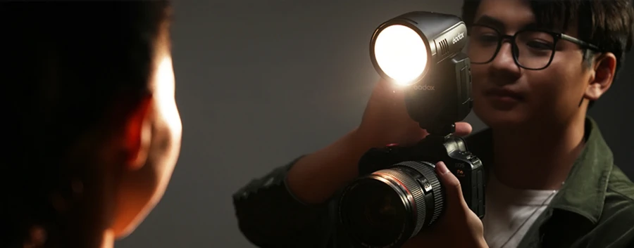 Godox V100 Flash-Des10