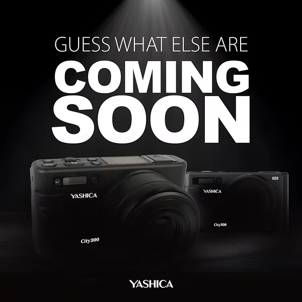 YASHICA City 200 Digital Camera-Des2
